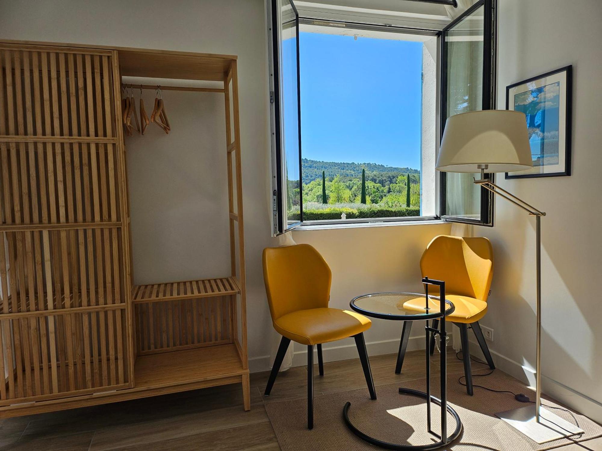 Bed and Breakfast La Luberonne Lourmarin Exterior foto