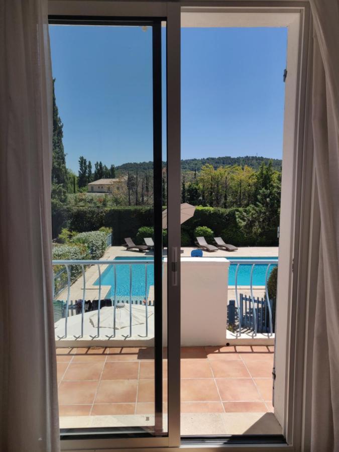 Bed and Breakfast La Luberonne Lourmarin Exterior foto