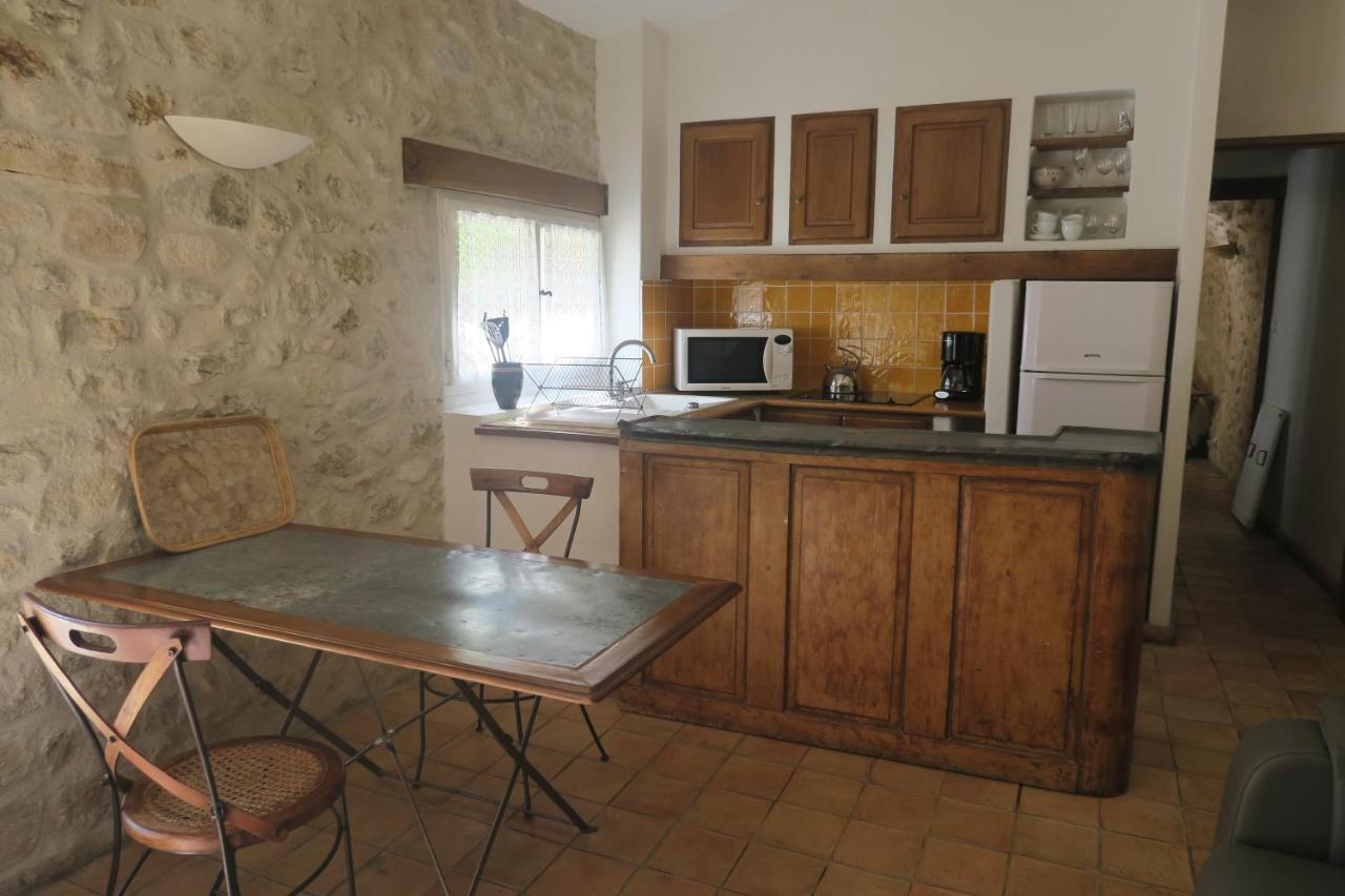 Bed and Breakfast La Luberonne Lourmarin Exterior foto