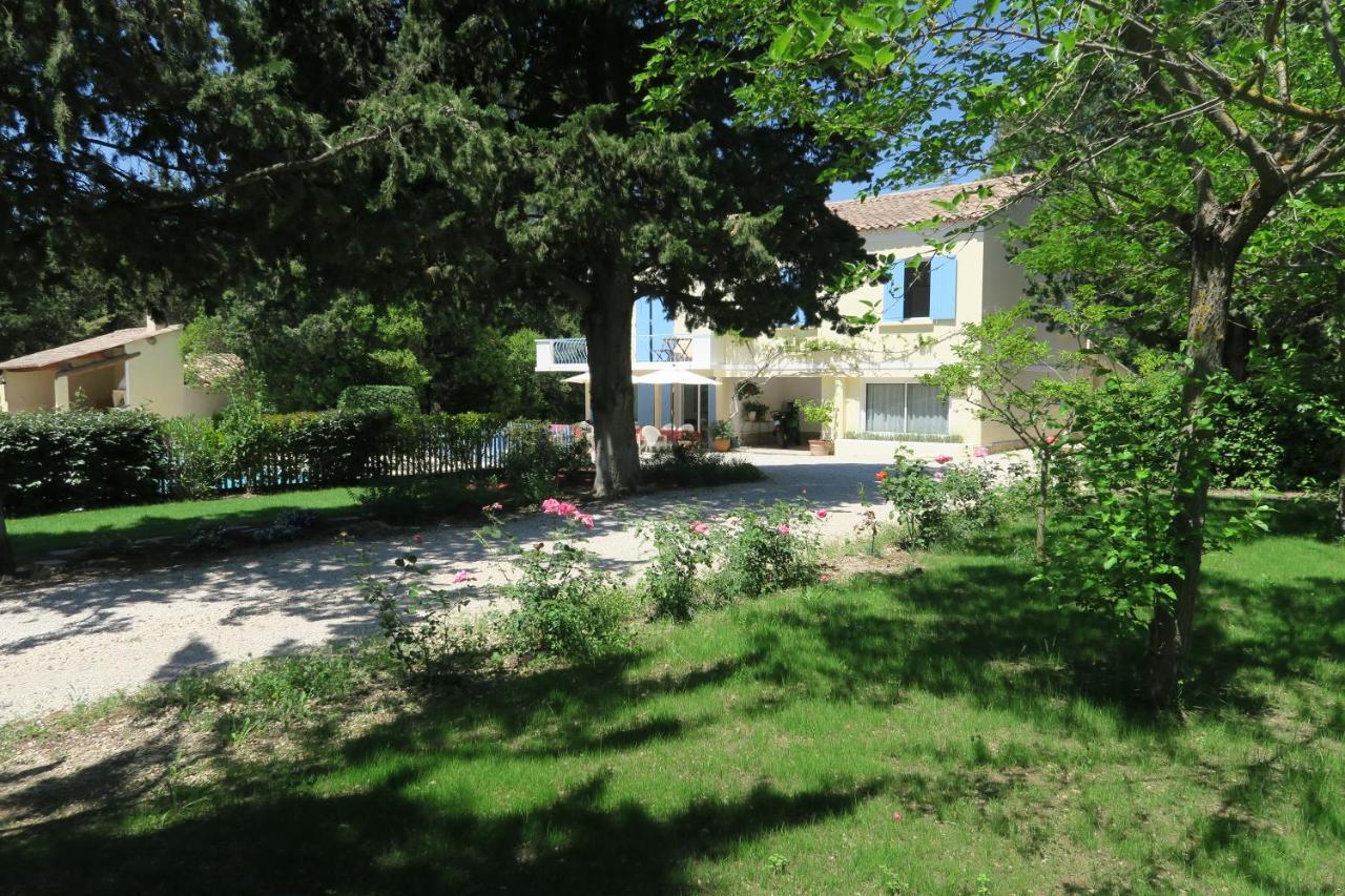 Bed and Breakfast La Luberonne Lourmarin Exterior foto
