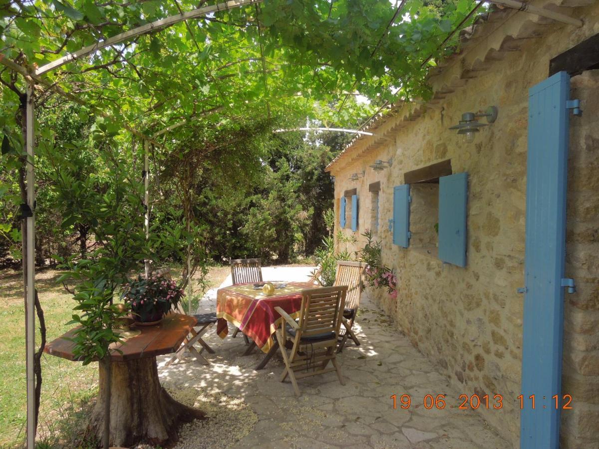 Bed and Breakfast La Luberonne Lourmarin Exterior foto